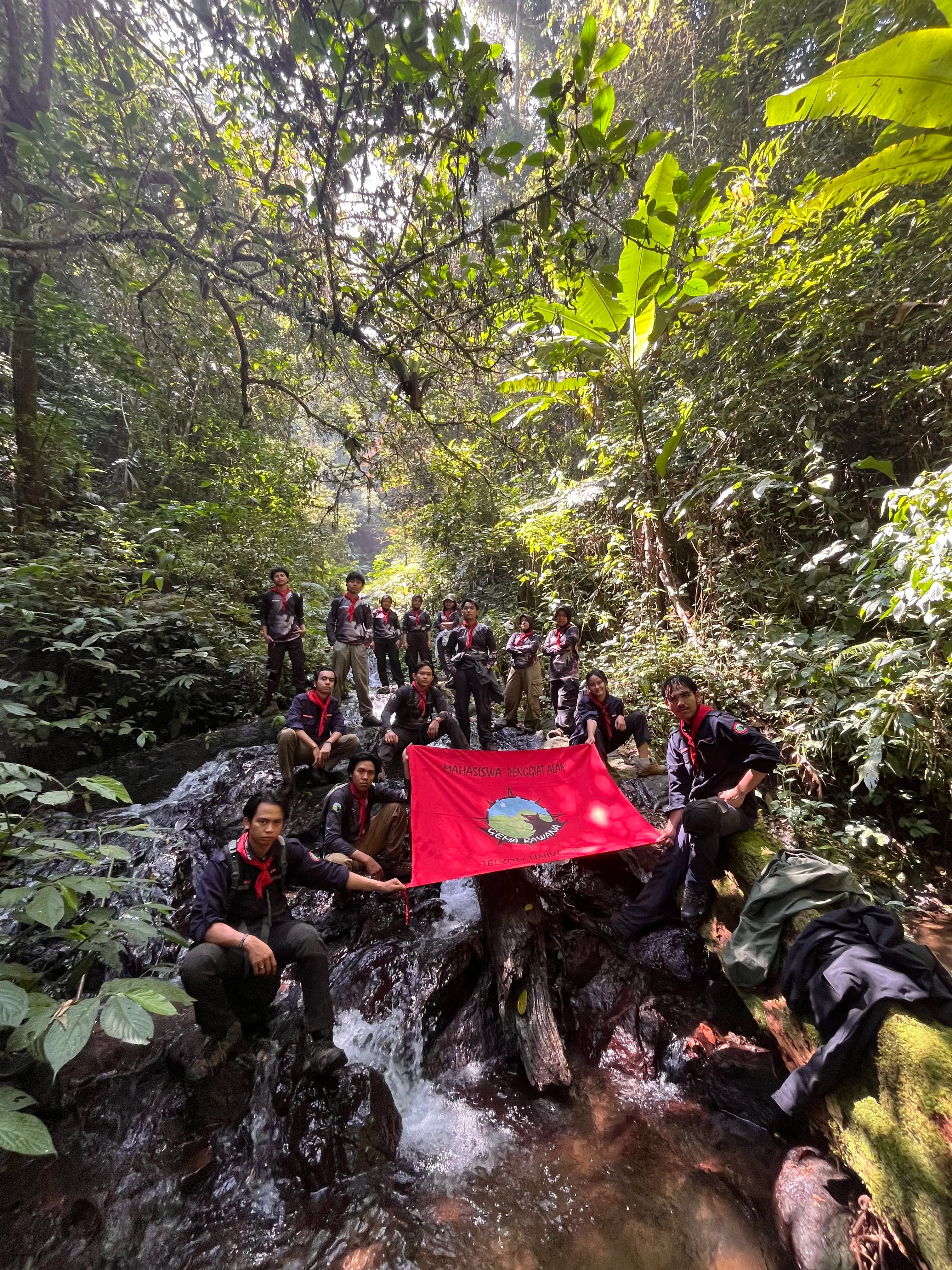 Mountain exploration with Gemarawana